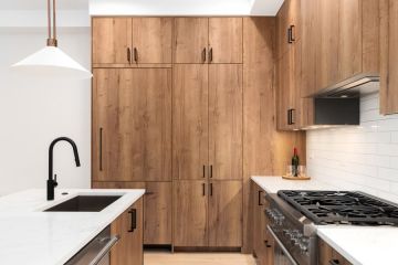 Cabinet staining in Salfordville