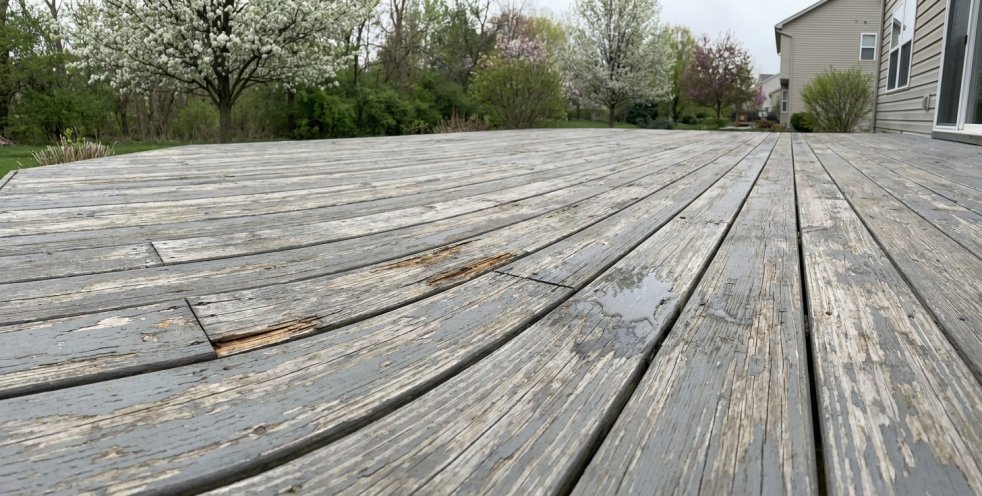 Top 5 Signs Your Deck Needs Staining This Spring